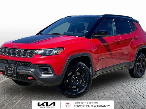 Used 2023 Jeep Compass Trailhawk image 1
