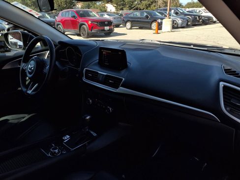 Used 2017 MAZDA MAZDA3 Touring image 21