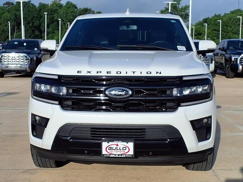 Used 2023 Ford Expedition Limited RWD image 4