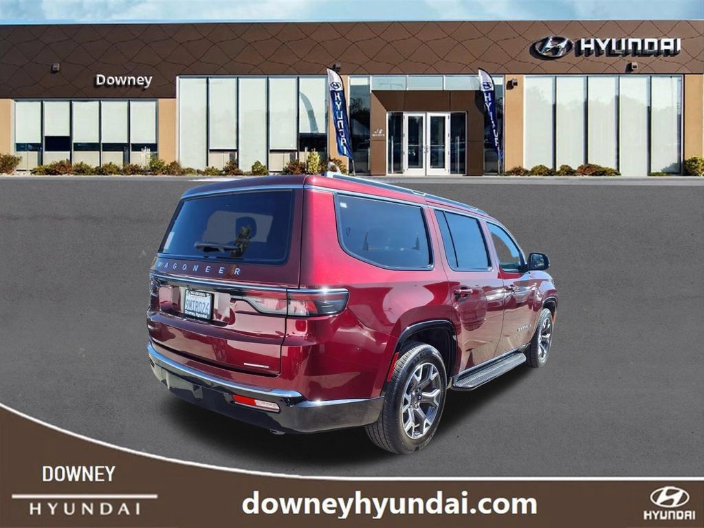 Used 2024 Jeep Wagoneer Series III AWD/4WD image 4