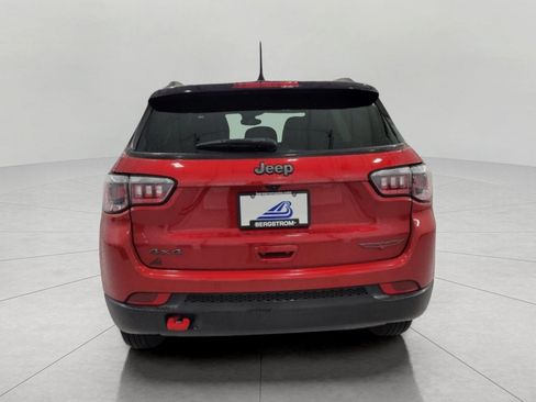Used 2025 Jeep Compass Trailhawk AWD/4WD image 24