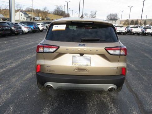 Certified 2021 Ford Escape SE image 15