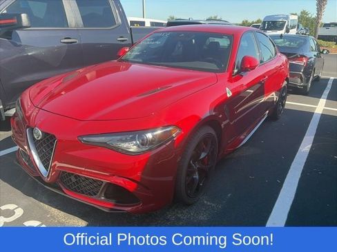 Used 2018 Alfa Romeo Giulia Quadrifoglio w/ Driver Assist Dynamic Package RWD image 2