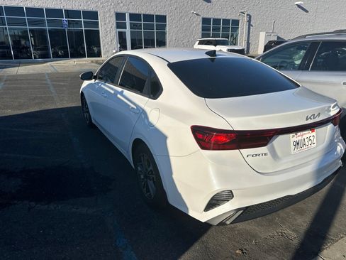 Certified 2024 Kia Forte LXS w/ LXS Technology Package FWD image 8