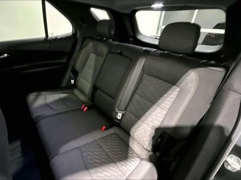 Used 2020 Chevrolet Equinox LT image 23