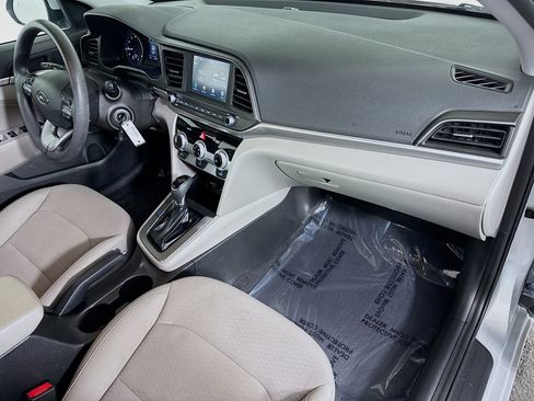 Used 2019 Hyundai Elantra SEL image 29