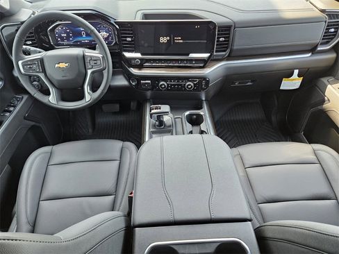 New 2025 Chevrolet Silverado 1500 LT w/ Z71 Off-Road Package image 12