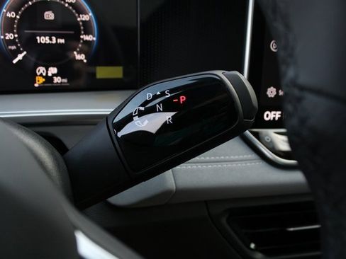 New 2025 Volkswagen Tiguan SE R-Line image 14