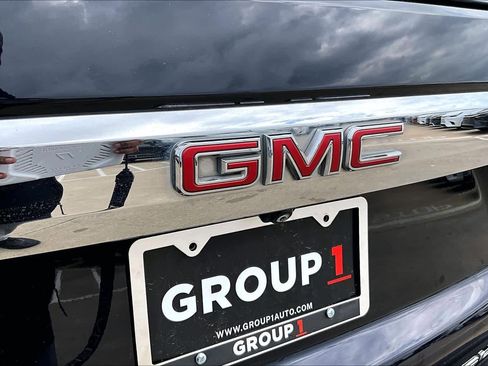 Used 2022 GMC Yukon XL SLT image 31
