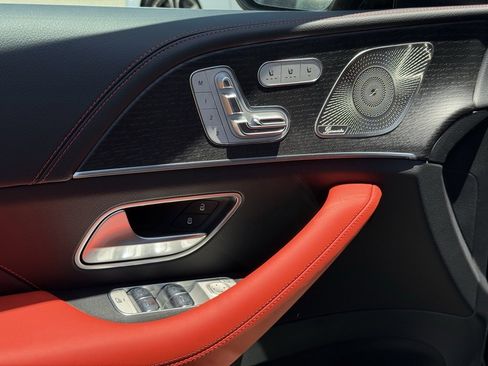 New 2025 Mercedes-Benz GLE 53 AMG 4MATIC image 13