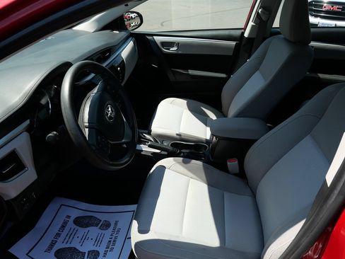 Used 2016 Toyota Corolla LE FWD image 10