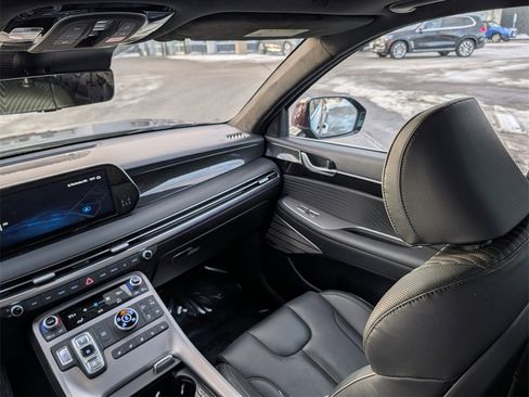 Used 2025 Hyundai Palisade Calligraphy image 15