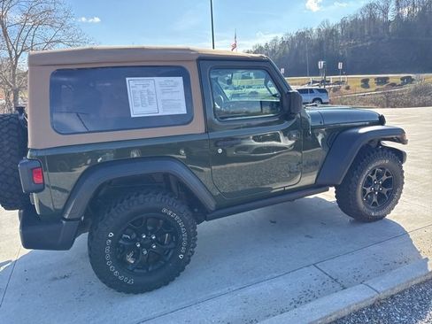 Used 2022 Jeep Wrangler Willys image 5