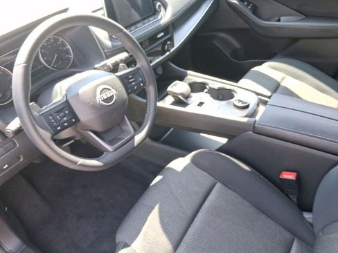 Used 2026 Nissan Rogue SV AWD/4WD image 18