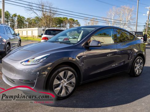 Used 2023 Tesla Model Y Long Range image 3