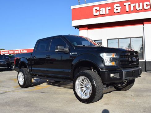 Used 2015 Ford F150 Lariat image 1
