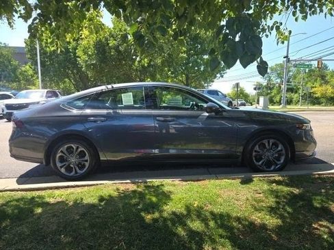 Used 2023 Honda Accord EX image 9