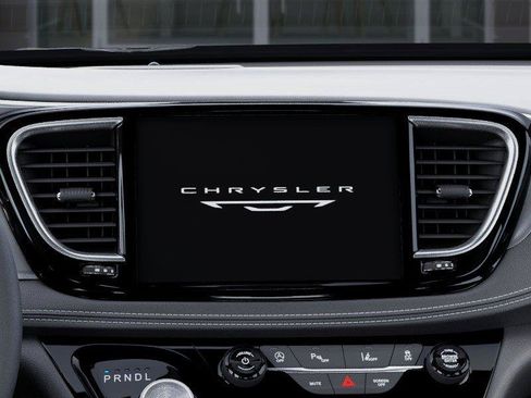 New 2027 Chrysler Pacifica Limited FWD image 18