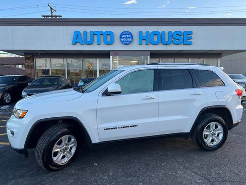 Used 2017 Jeep Grand Cherokee Laredo w/ Quick Order Package 23E image 7