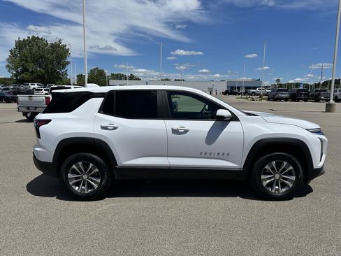 Used 2025 Chevrolet Equinox LT AWD/4WD image 11