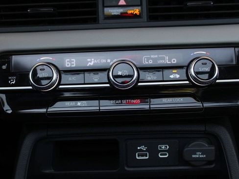 Used 2024 Honda Pilot Touring image 31