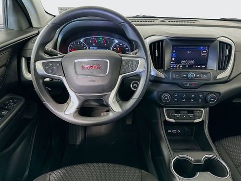 Used 2024 GMC Terrain SLE image 22