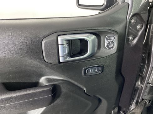 Used 2022 Jeep Wrangler Unlimited Sport image 13