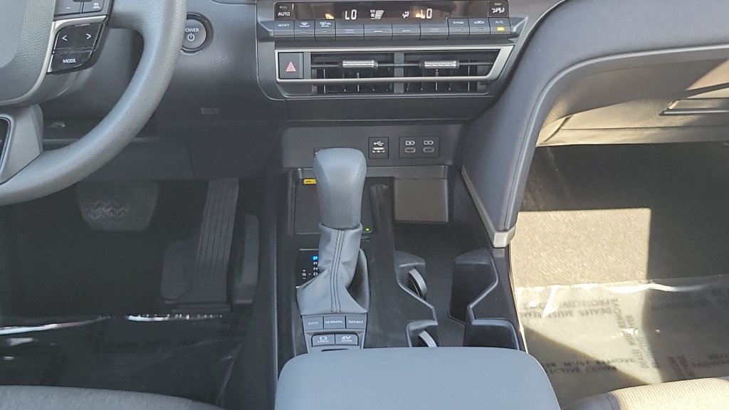 Used 2026 Toyota Camry LE FWD image 14