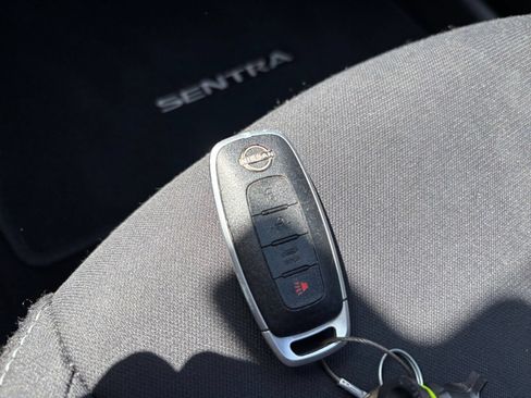 Used 2025 Nissan Sentra SV FWD image 17