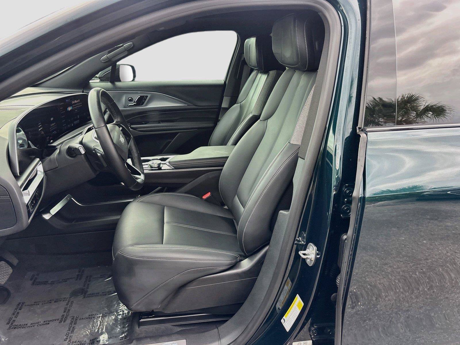 Used 2024 Cadillac Lyriq Tech RWD image 21
