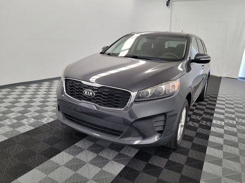 Used 2019 Kia Sorento FWD V6 image 15