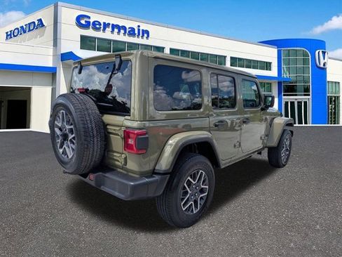 Used 2026 Jeep Wrangler Unlimited Sahara AWD/4WD image 5