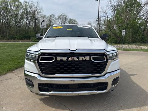 Used 2025 RAM 1500 Big Horn AWD/4WD image 2