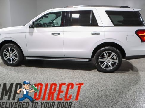 Used 2023 Ford Expedition Limited image 10