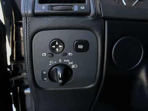 Used 2012 Mercedes-Benz G 550 image 39