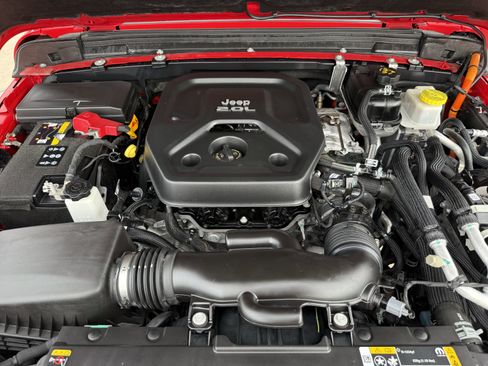 Used 2022 Jeep Wrangler Unlimited Rubicon 4xe w/ Cold Weather Group image 30