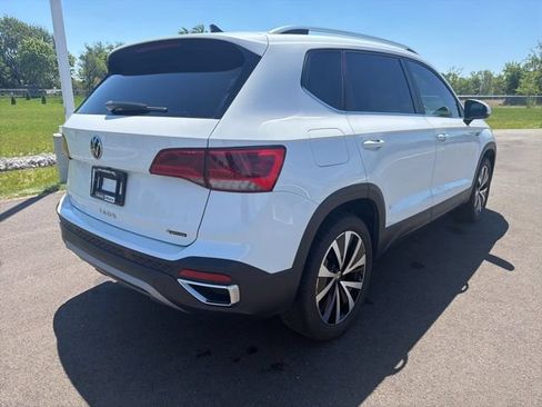 Used 2022 Volkswagen Taos SE w/ IQ.Drive SE Package AWD/4WD image 8