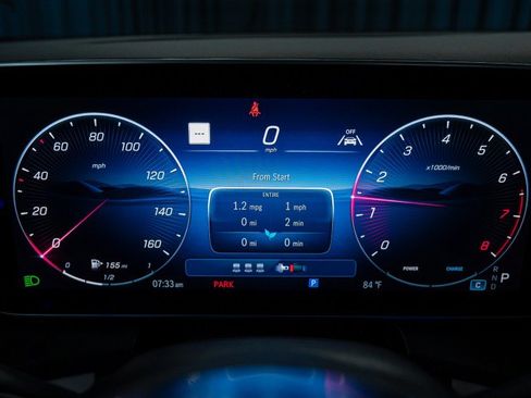 Used 2025 Mercedes-Benz GLC 300 image 29