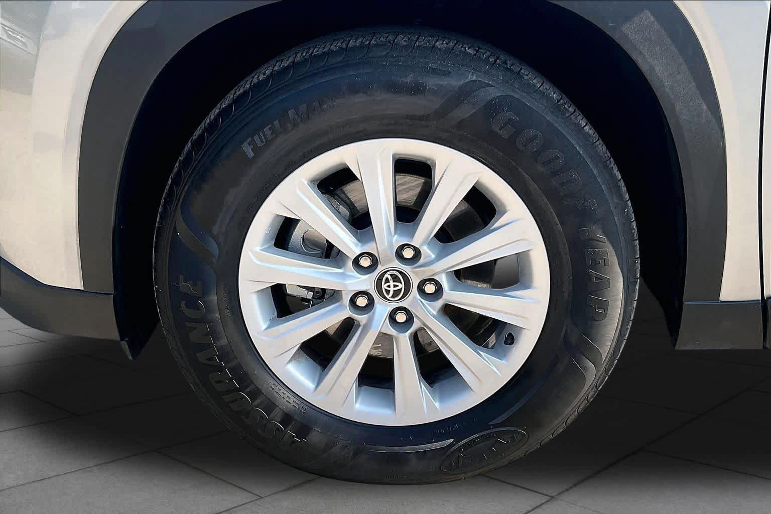 Used 2026 Toyota Grand Highlander FWD image 11