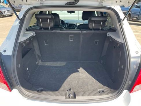 Used 2019 Chevrolet Trax LT w/ LT Convenience Package AWD/4WD image 7