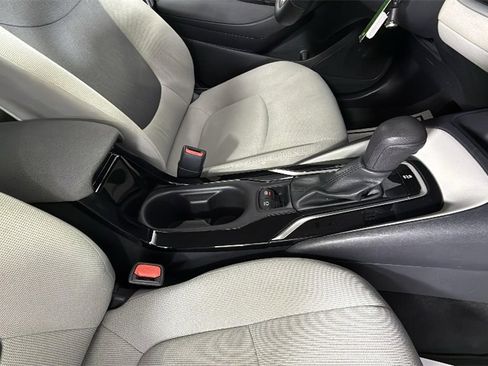 Used 2022 Toyota Corolla LE image 33