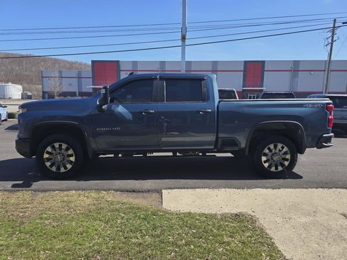 Used 2025 Chevrolet Silverado 2500 Custom w/ Custom Value Package image 7