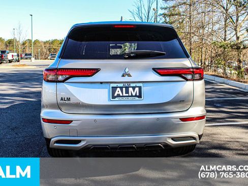 Used 2024 Mitsubishi Outlander SE image 11