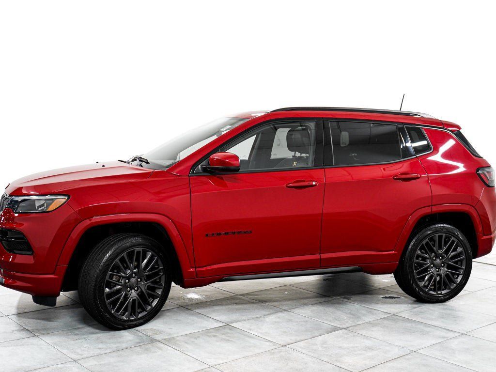 Certified 2022 Jeep Compass Limited w/ (RED) Package AWD/4WD image 4