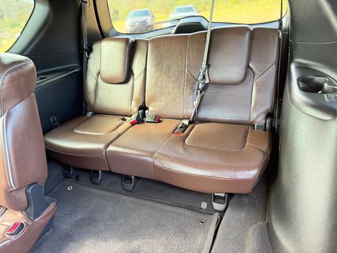 Used 2017 INFINITI QX80 Limited w/ All Season Package image 29