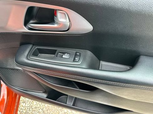 Used 2018 Chrysler Pacifica Touring-L w/ Premium Audio Group FWD image 26
