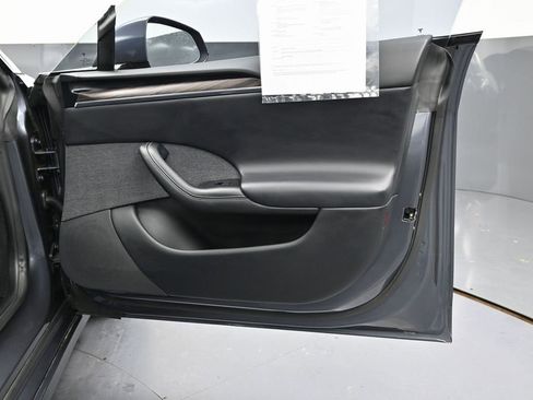 Used 2022 Tesla Model S image 39