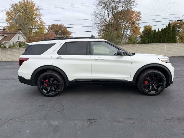 Certified 2024 Ford Explorer ST w/ Equipment Group 401A AWD/4WD image 6
