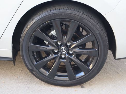Used 2024 MAZDA MAZDA3 s FWD image 24
