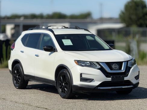 Used 2017 Nissan Rogue SV w/ Midnight Edition FWD image 1